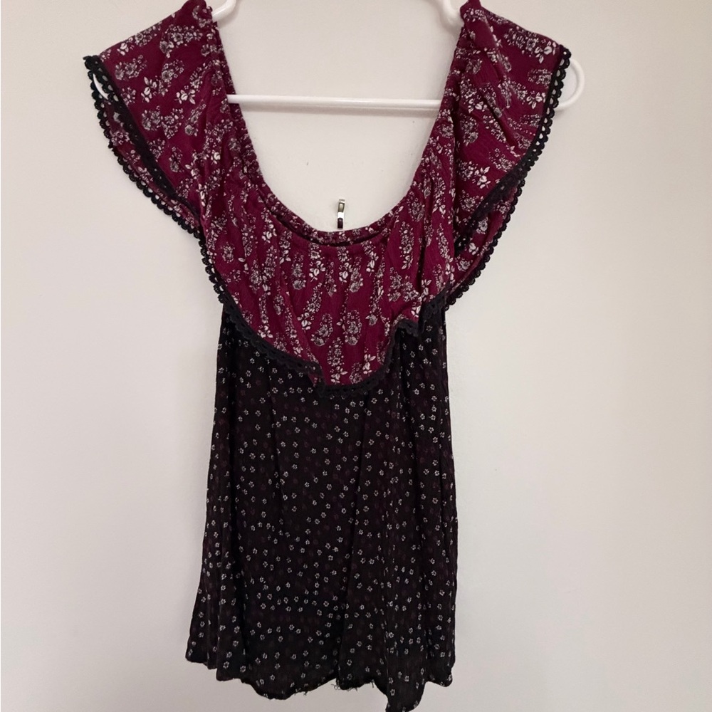 Stradivarius Burgundy and Black Floral Off-Shoulder Blouse - Picture 2 of 6